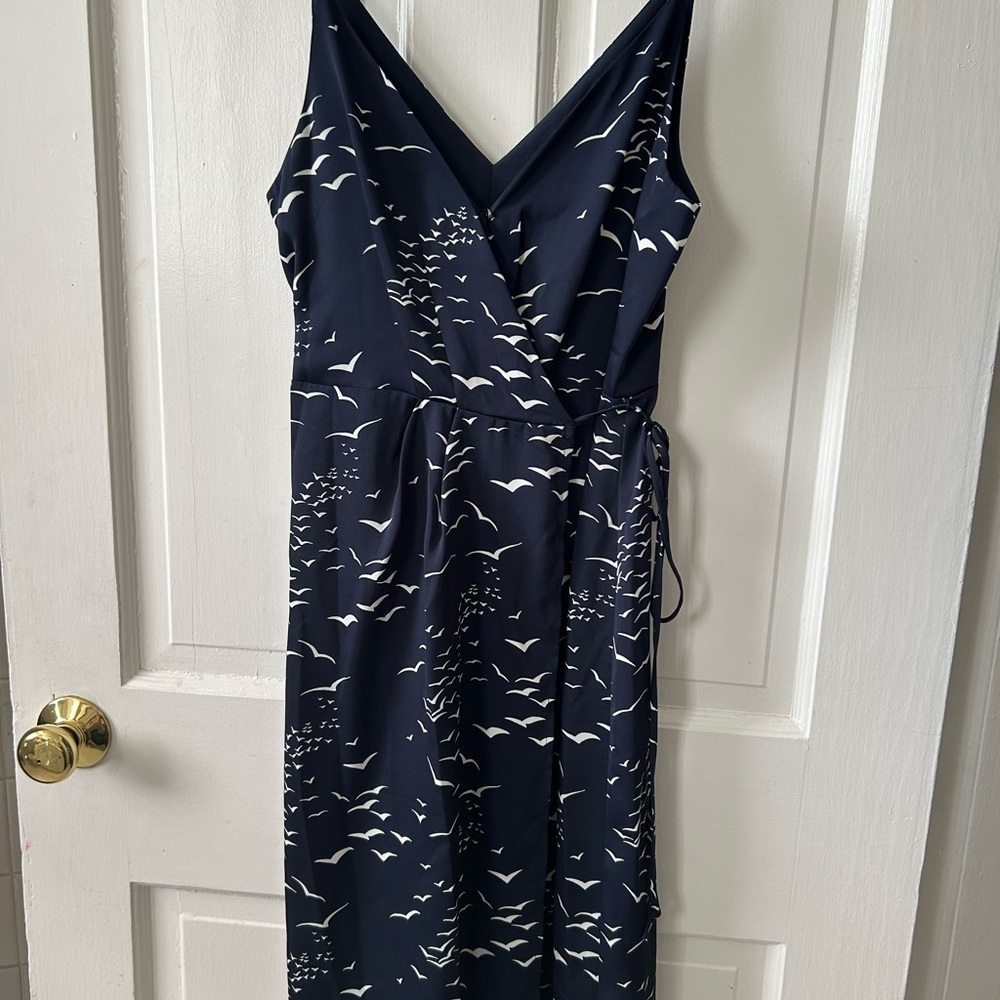 NWT BCBGeneration Wrap Dress in Sz 6 Navy with Bird Print - Picture 9 of 11